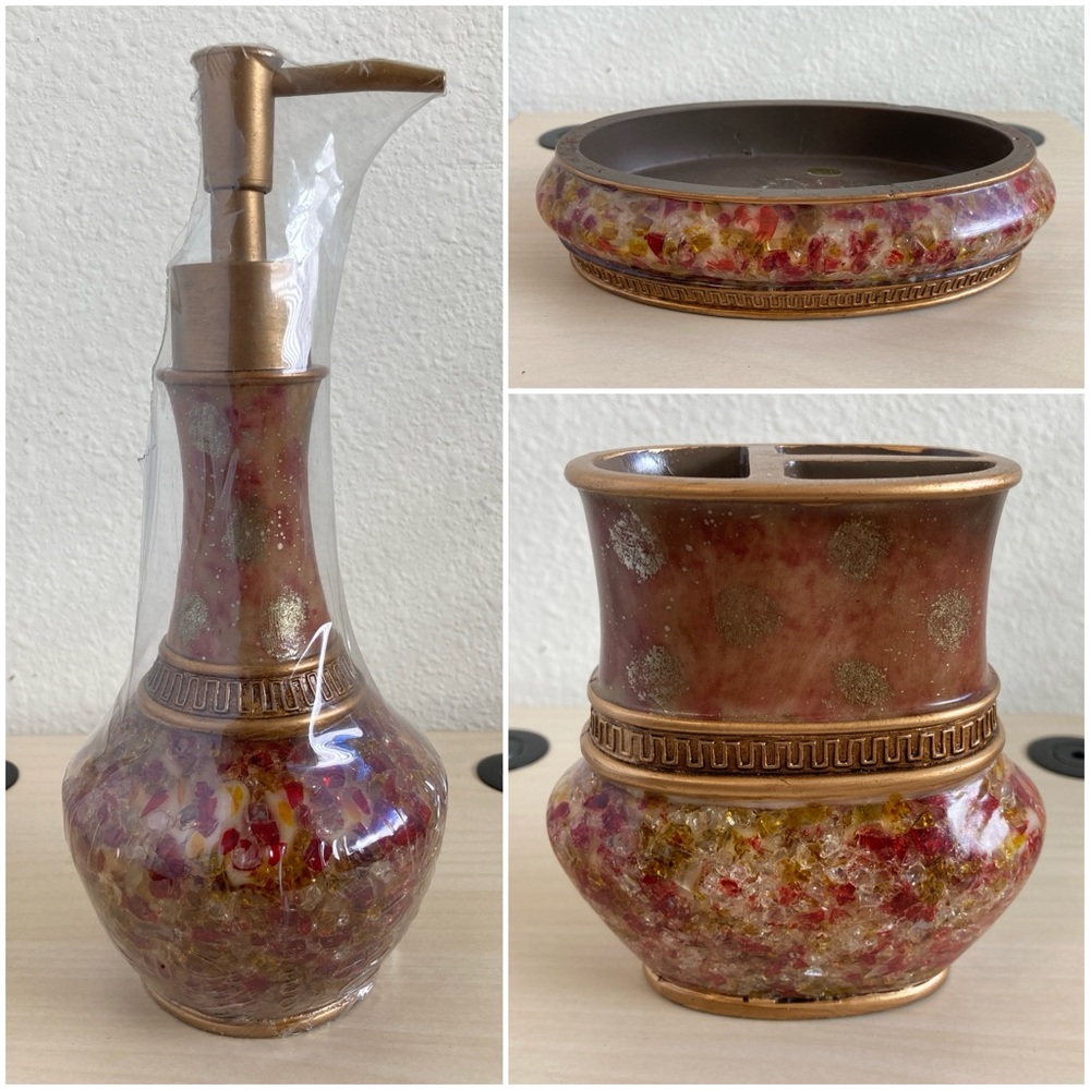 Elegant Warm-Toned Bathroom Accessory Set